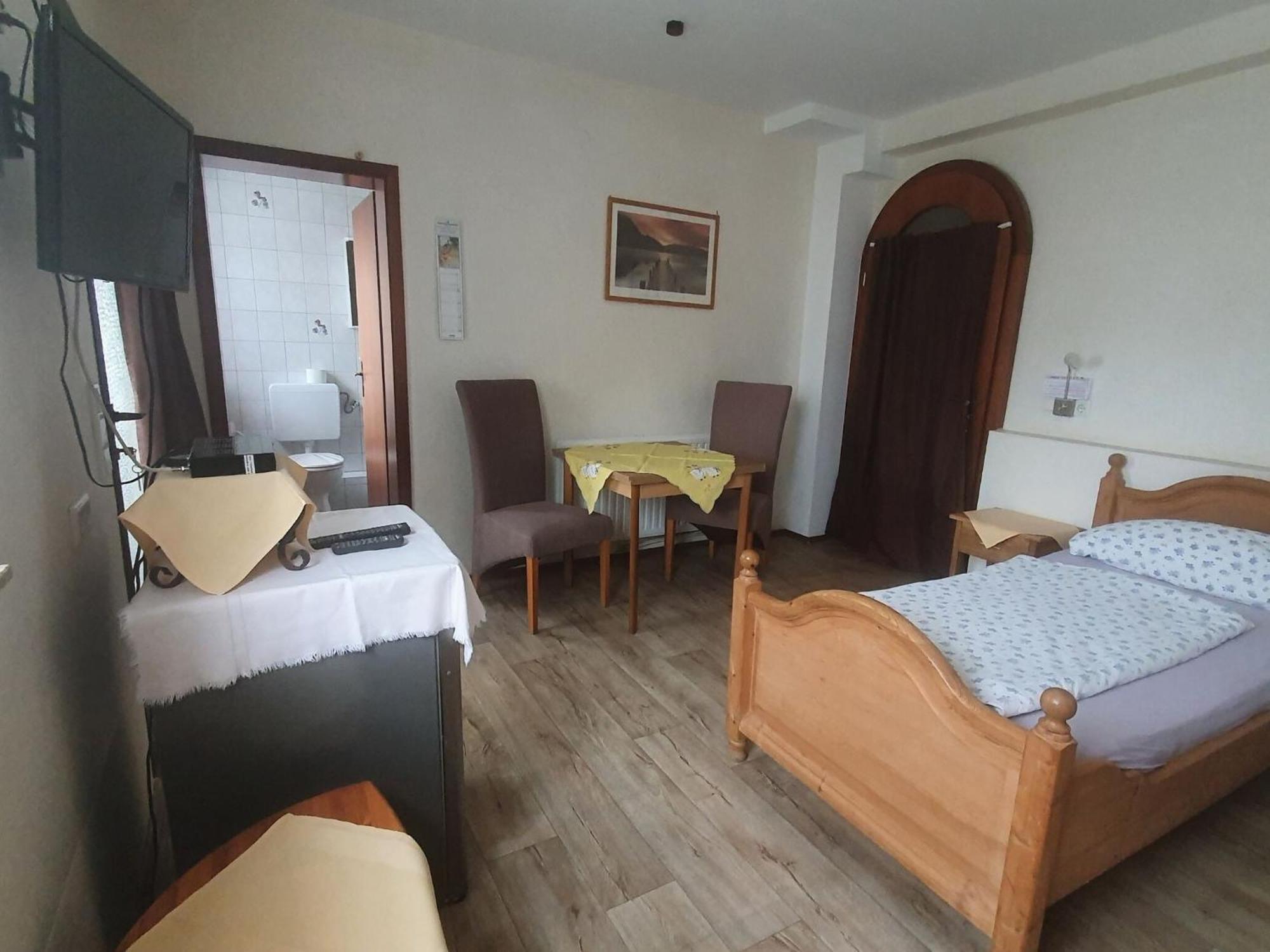 Large Detached Holiday Home In Hesse With Private Garden And Terrace Гомберг Екстер'єр фото